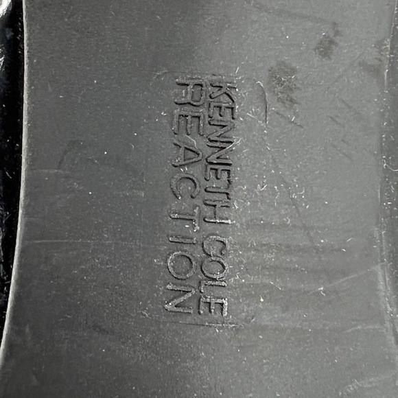 Kenneth Cole Black Patent Dance Team Mary Janes Size 7 Women’s - Picture 2 of 10